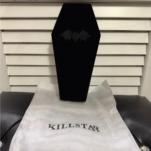 Killstar Black Velvet Casket Jewelry Box with Embroidered Silver Bat - Picture 2 of 6